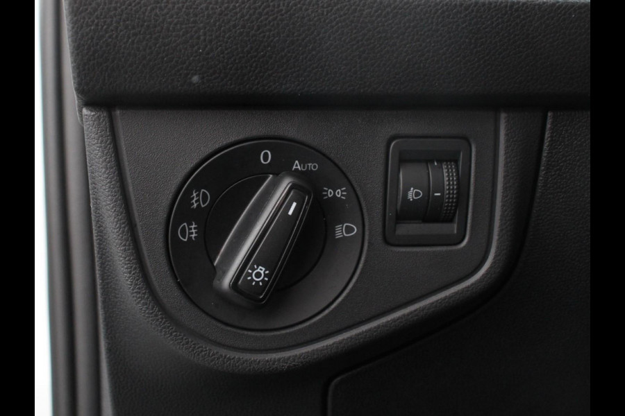 Volkswagen Polo 1.0 TSI Move Navigatie App Connect / Android Auto / Apple Carplay Climate Control Parkeer sensoren Lichtmetalen Velgen Dab Digitale Cockpit