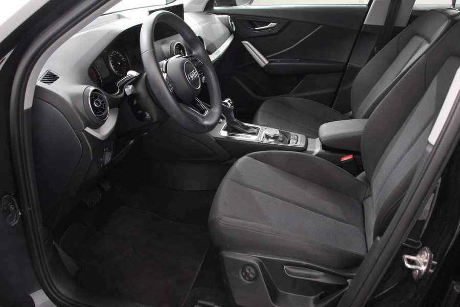 Audi Q2 35 TFSI 150pk S-Tronic Prestige Navigatie Apple Carplay/Android Auto Camera Parkeersensoren Adaptive Cruise Control Stoelverwarming Climate Control Lichtmetalen velgen