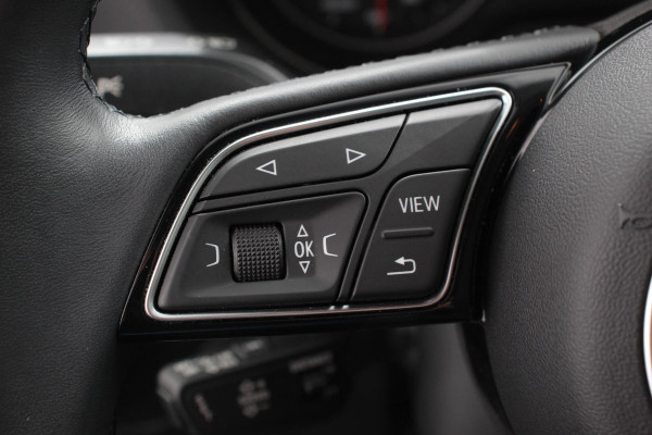 Audi Q2 35 TFSI 150pk S-Tronic Prestige Navigatie Apple Carplay/Android Auto Camera Parkeersensoren Adaptive Cruise Control Stoelverwarming Climate Control Lichtmetalen velgen
