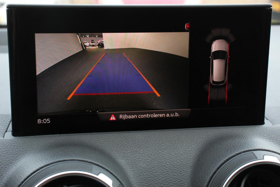 Audi Q2 35 TFSI 150pk S-Tronic Prestige Navigatie Apple Carplay/Android Auto Camera Parkeersensoren Adaptive Cruise Control Stoelverwarming Climate Control Lichtmetalen velgen