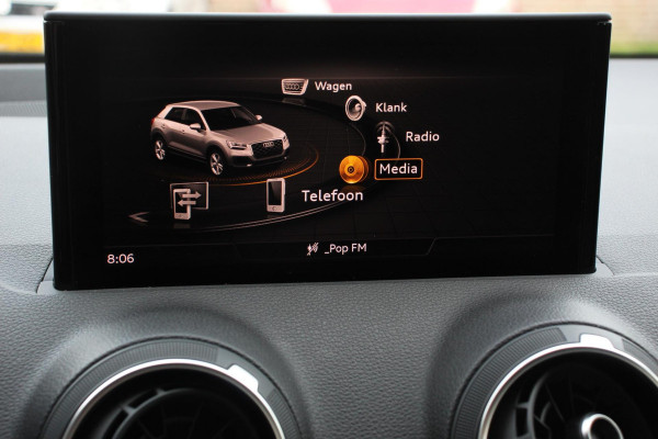 Audi Q2 35 TFSI 150pk S-Tronic Prestige Navigatie Apple Carplay/Android Auto Camera Parkeersensoren Adaptive Cruise Control Stoelverwarming Climate Control Lichtmetalen velgen