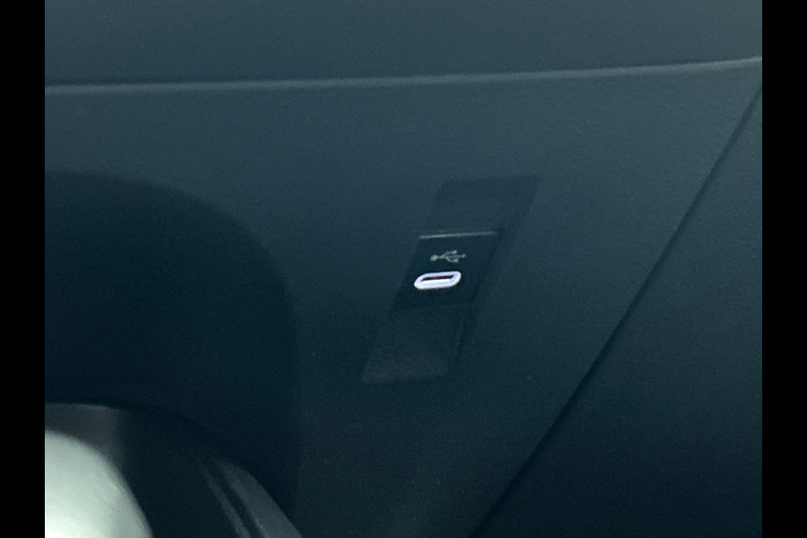 Toyota Corolla Touring Sports 1.8 Hybrid Automaat Active Navigatie  Apple Carplay/Android Auto Camera  Parkeersensoren Adaptive Cruise Control Full Led Climate Control  Lichtmetalen velgen