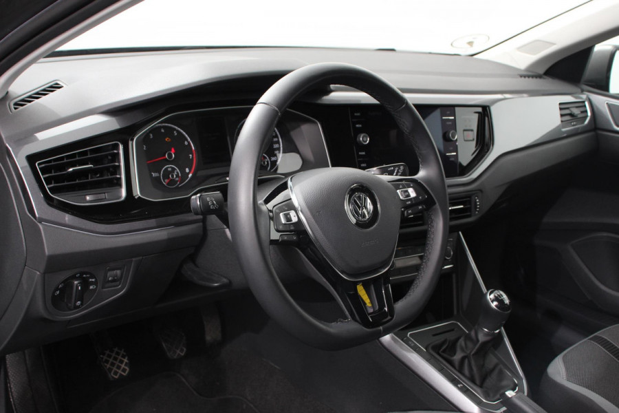 Volkswagen Polo 1.0 TSI 116pk Highline Climate Control  Navigatie  Apple Carplay/Android auto  Camera  Stoelverwarming  Adaptive Cruise Control  Dab  Led