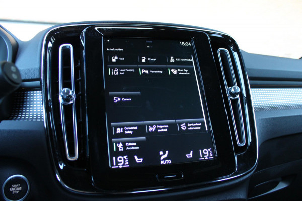 Volvo XC40 T5 262PK Automaat Recharge R-Design Navigatie / Apple Carplay / DAB+ / Road Sign Information / Parkeersensoren voor en achter / Cruise Control(Verhuurd)