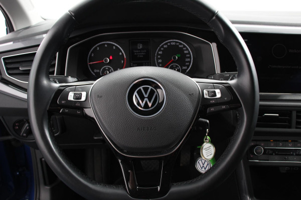 Volkswagen Polo 1.0 TSI 110 pk DSG Highline Navigatie Apple Carplay/Android Auto  Parkeersensoren  Adaptive Cruise Control  Afneembare trekhaak  Getinte ramen  Stoelverwarming  Climatronic