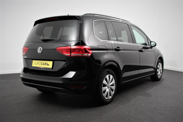 Volkswagen Touran 1.5 TSI 150pk DSG Comfortline 7p Navigatie Apple Carplay/Android Auto Climate Control Adaptive Cruise Control Stoelverwarming