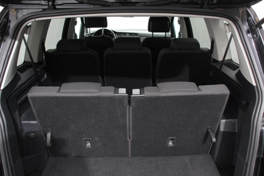 Volkswagen Touran 1.5 TSI 150pk DSG Comfortline 7p Navigatie Apple Carplay/Android Auto Climate Control Adaptive Cruise Control Stoelverwarming