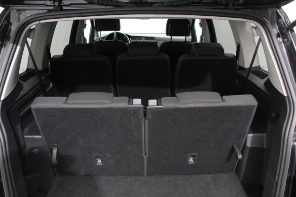 Volkswagen Touran 1.5 TSI 150pk DSG Comfortline 7p Navigatie Apple Carplay/Android Auto Climate Control Adaptive Cruise Control Stoelverwarming