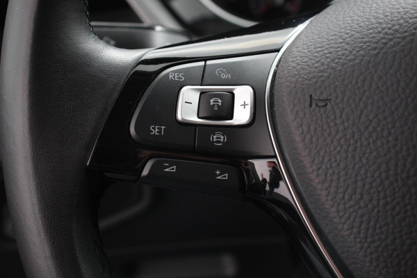 Volkswagen Touran 1.5 TSI 150pk DSG Comfortline 7p Navigatie Apple Carplay/Android Auto Climate Control Adaptive Cruise Control Stoelverwarming
