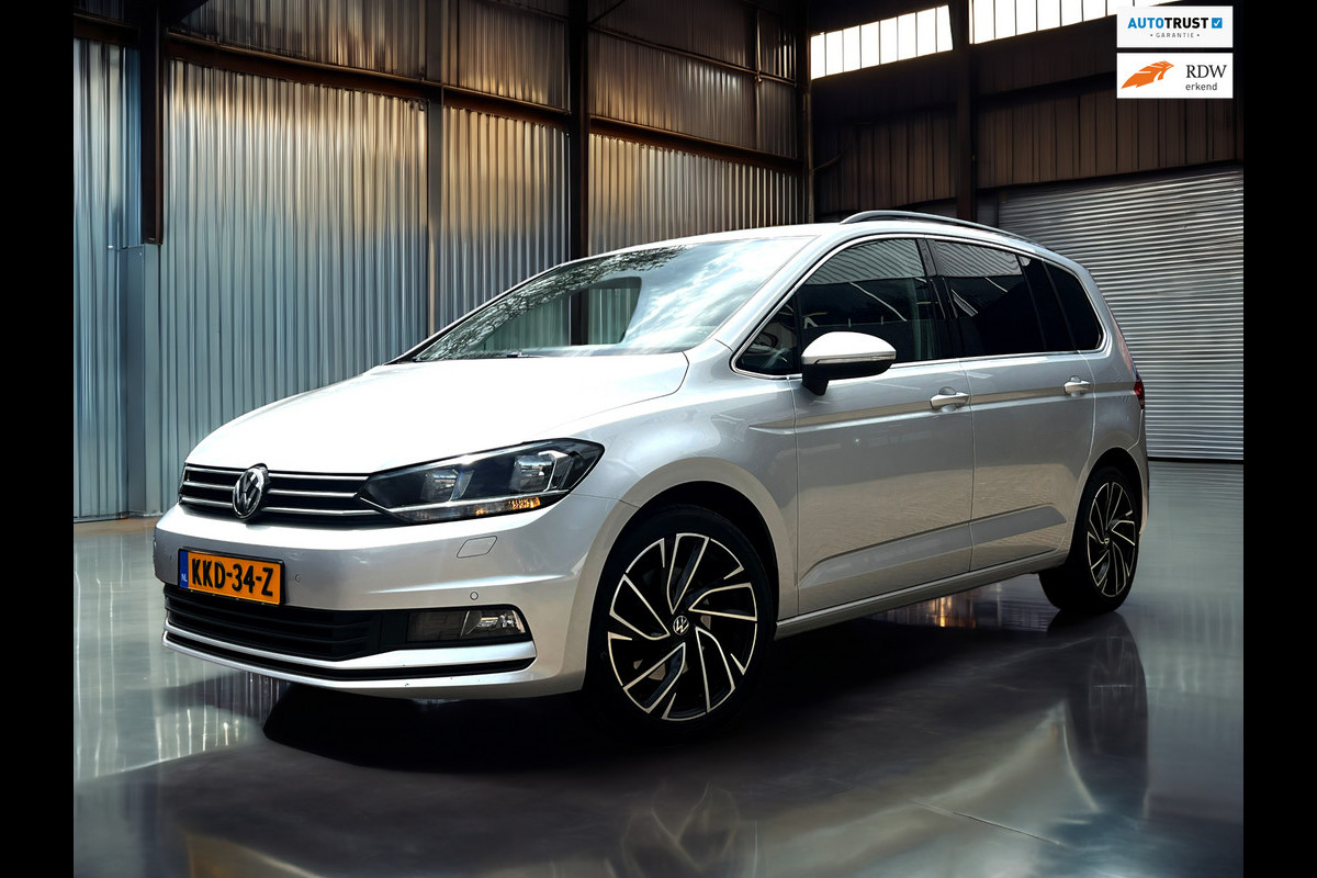 Volkswagen Touran 1.5 TSI Comfortline Business 7p Clima_ACC_Nieuw velgen en banden