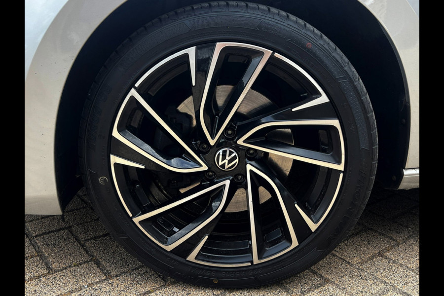 Volkswagen Touran 1.5 TSI Comfortline Business 7p Clima_ACC_Nieuw velgen en banden