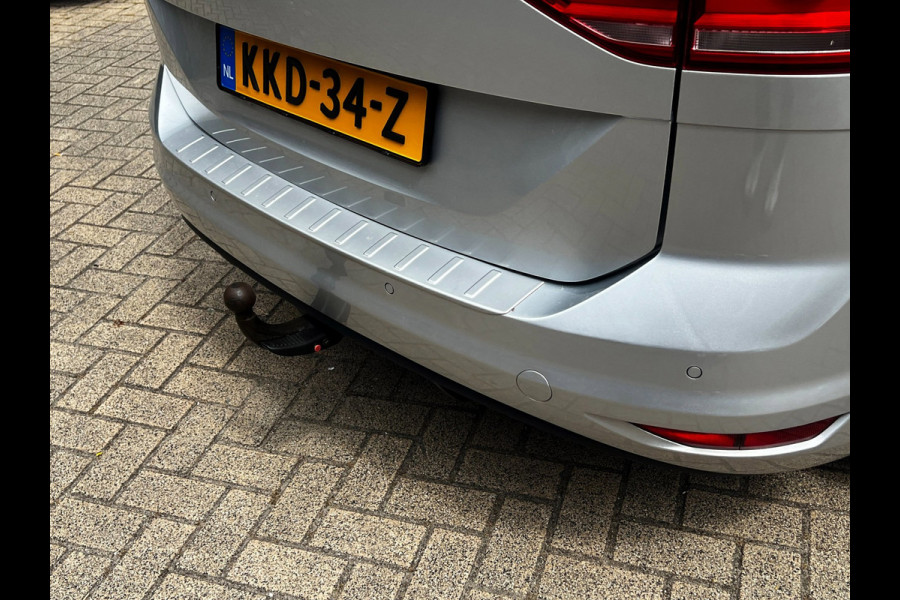 Volkswagen Touran 1.5 TSI Comfortline Business 7p Clima_ACC_Nieuw velgen en banden