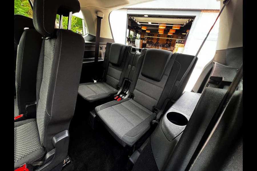 Volkswagen Touran 1.5 TSI Comfortline Business 7p Clima_ACC_Nieuw velgen en banden