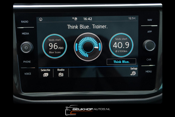 Volkswagen Tiguan 1.5 TSI ACT Business Panorama Carplay Navi