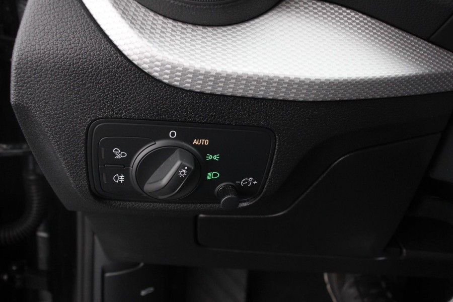 Audi Q2 35 TFSI Automaat Sport Prestige Plus Navigatie Apple Carplay/Android Auto Climatronic PDC V+A LMV Adaptive cruise control