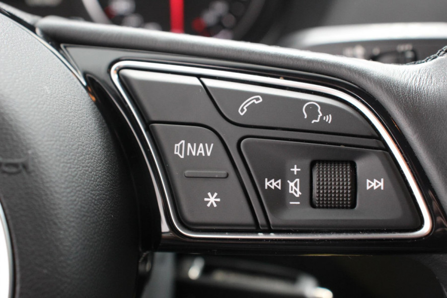 Audi Q2 35 TFSI Automaat Sport Prestige Plus Navigatie Apple Carplay/Android Auto Climatronic PDC V+A LMV Adaptive cruise control