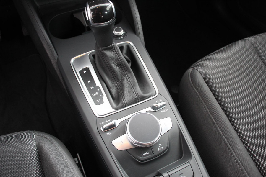 Audi Q2 35 TFSI Automaat Sport Prestige Plus Navigatie Apple Carplay/Android Auto Climatronic PDC V+A LMV Adaptive cruise control