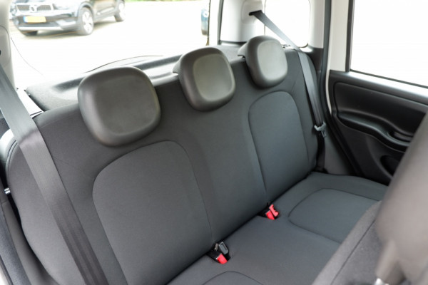 Fiat Panda 1.0 Hybrid City / INCL. 12mnd BOVAG / Parkeer-sensoren