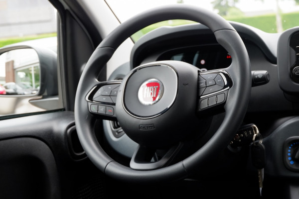 Fiat Panda 1.0 Hybrid City / INCL. 12mnd BOVAG / Parkeer-sensoren