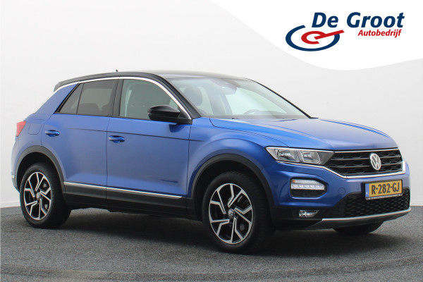 Volkswagen T-Roc 1.5 TSI Sport Virtual Cockpit, Cruise, Apple Carplay, Verwarmde Stoelen, Trekhaak, 17''