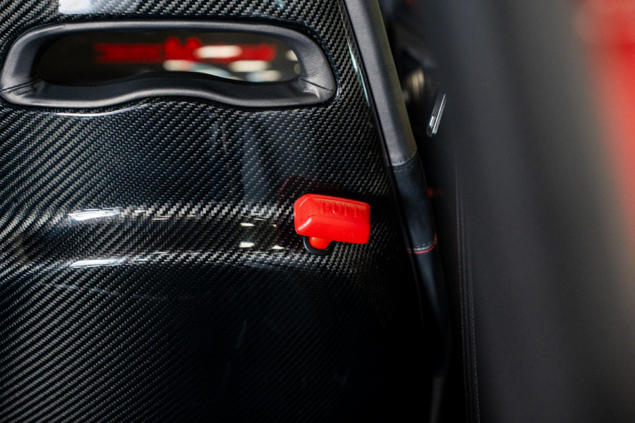 Abarth 695 Biposto  *O.Z. Lichtmetalen velgen / Akrapovic / Carbon in-exterieur / Sportstoelen / Brembo-Remmen*