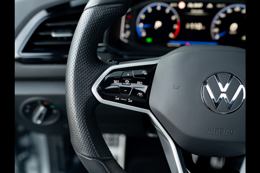 Volkswagen T-Roc 1.5 TSI R-Line Business+ | Panodak | Trekhaak afnb. | IQ Light | Side Assist | Keyless | Camera | Prijs Rijklaar!!