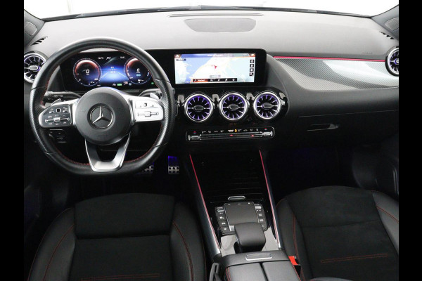 Mercedes-Benz GLA 250e AMG Night | SOH 90% | Adaptive cruise | Stoelverwarming | Camera | Half leder | Park Assist | Leder/Alcantara | Widescreen | Sfeerverlichting | Climate control | PHEV | Plug In