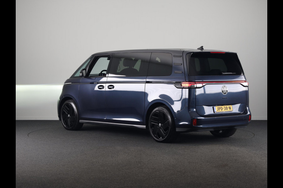 Volkswagen ID. Buzz GTX 4MOTION 86 kWh LWB 7p. 340 pk | SoH 100% | Verlengde garantie | Navigatie | Trekhaak (wegklapbaar) | Parkeersensoren (Park assist) | Achteruitrijcamera | Stoelverwarming v/a |
