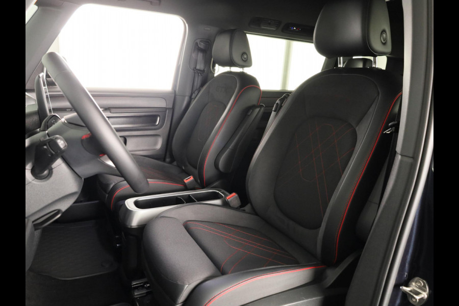 Volkswagen ID. Buzz GTX 4MOTION 86 kWh LWB 7p. 340 pk | SoH 100% | Verlengde garantie | Navigatie | Trekhaak (wegklapbaar) | Parkeersensoren (Park assist) | Achteruitrijcamera | Stoelverwarming v/a |