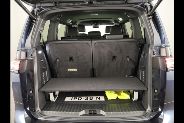 Volkswagen ID. Buzz GTX 4MOTION 86 kWh LWB 7p. 340 pk | SoH 100% | Verlengde garantie | Navigatie | Trekhaak (wegklapbaar) | Parkeersensoren (Park assist) | Achteruitrijcamera | Stoelverwarming v/a |