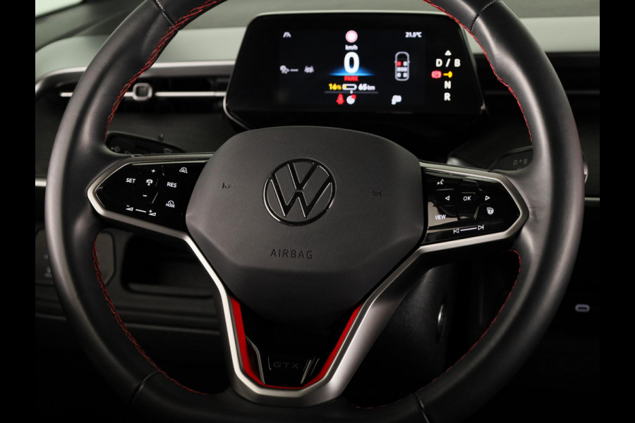 Volkswagen ID. Buzz GTX 4MOTION 86 kWh LWB 7p. 340 pk | SoH 100% | Verlengde garantie | Navigatie | Trekhaak (wegklapbaar) | Parkeersensoren (Park assist) | Achteruitrijcamera | Stoelverwarming v/a |
