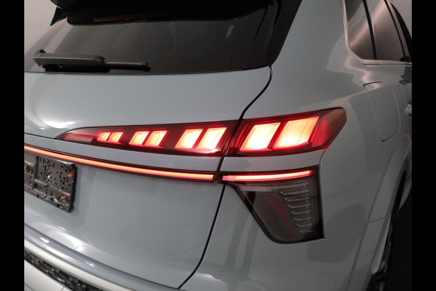 Audi Q3 1.5 e-hybrid S edition 272PK | 4jr garantie | S-line in & Exterieur | Blindspot | MMI plus | Achteruitrijcamera |