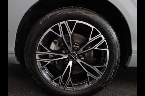 Audi Q3 1.5 e-hybrid S edition 272PK | 4jr garantie | S-line in & Exterieur | Blindspot | MMI plus | Achteruitrijcamera |