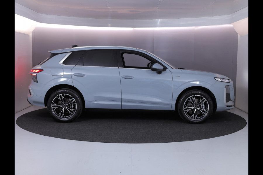 Audi Q3 1.5 e-hybrid S edition 272PK | 4jr garantie | S-line in & Exterieur | Blindspot | MMI plus | Achteruitrijcamera |