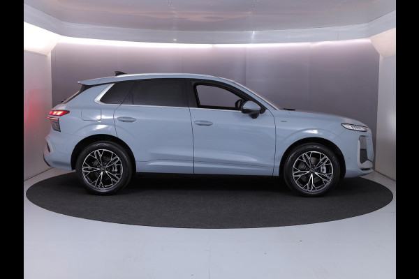Audi Q3 1.5 e-hybrid S edition 272PK | 4jr garantie | S-line in & Exterieur | Blindspot | MMI plus | Achteruitrijcamera |