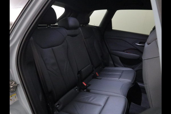 Audi Q3 1.5 e-hybrid S edition 272PK | 4jr garantie | S-line in & Exterieur | Blindspot | MMI plus | Achteruitrijcamera |