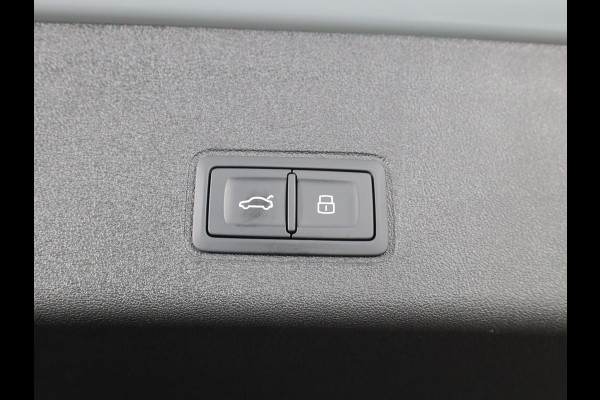 Audi Q3 1.5 e-hybrid S edition 272PK | 4jr garantie | S-line in & Exterieur | Blindspot | MMI plus | Achteruitrijcamera |