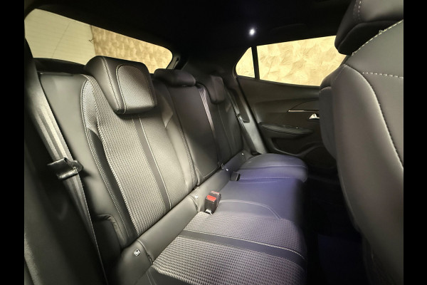 Peugeot 2008 1.2 PureTech GT Pack | Pano | Led | Camera | Carplay | Sfeerverlichting