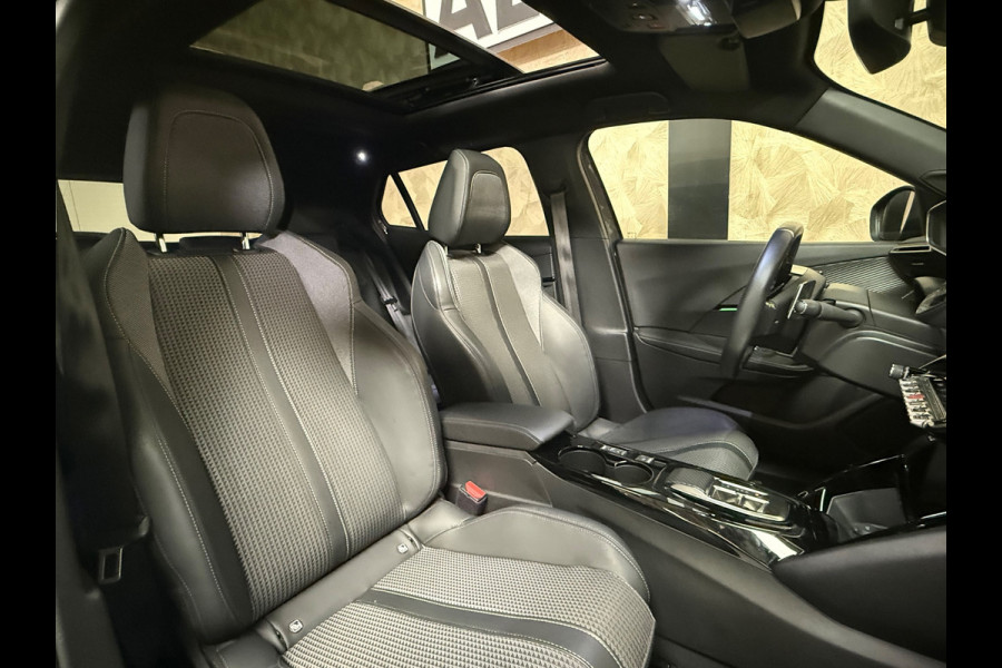 Peugeot 2008 1.2 PureTech GT Pack | Pano | Led | Camera | Carplay | Sfeerverlichting