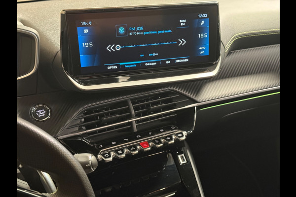 Peugeot 2008 1.2 PureTech GT Pack | Pano | Led | Camera | Carplay | Sfeerverlichting