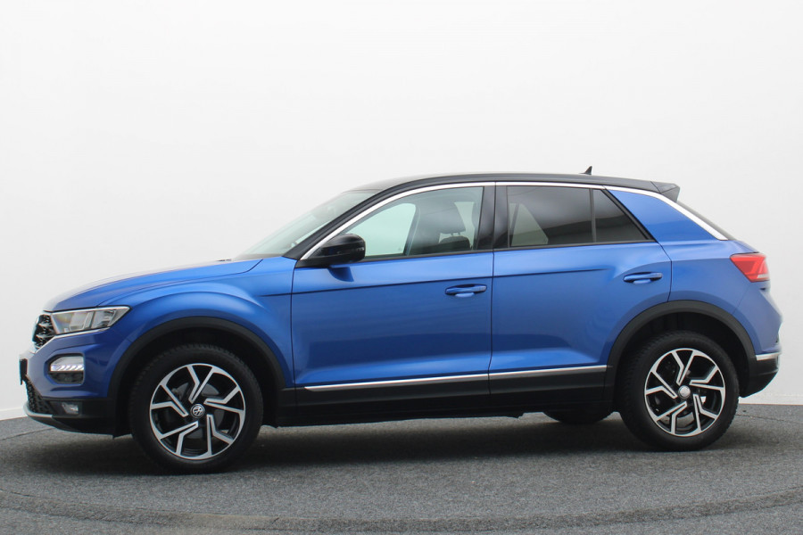 Volkswagen T-Roc 1.5 TSI Sport Virtual Cockpit, Cruise, Apple Carplay, Verwarmde Stoelen, Trekhaak, 17''