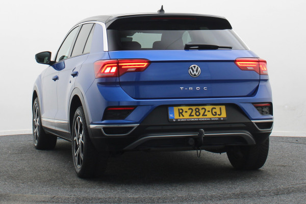 Volkswagen T-Roc 1.5 TSI Sport Virtual Cockpit, Cruise, Apple Carplay, Verwarmde Stoelen, Trekhaak, 17''
