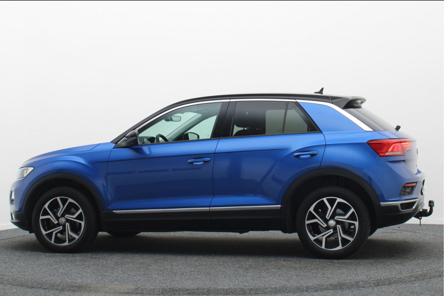 Volkswagen T-Roc 1.5 TSI Sport Virtual Cockpit, Cruise, Apple Carplay, Verwarmde Stoelen, Trekhaak, 17''