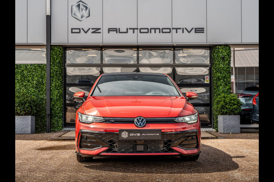 Volkswagen Golf 1.5 eTSI 150PK DSG R-Line Edition | Black Pack | Head-Up | Camera | BTW