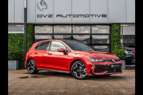 Volkswagen Golf 1.5 eTSI 150PK DSG R-Line Edition | Black Pack | Head-Up | Camera | BTW