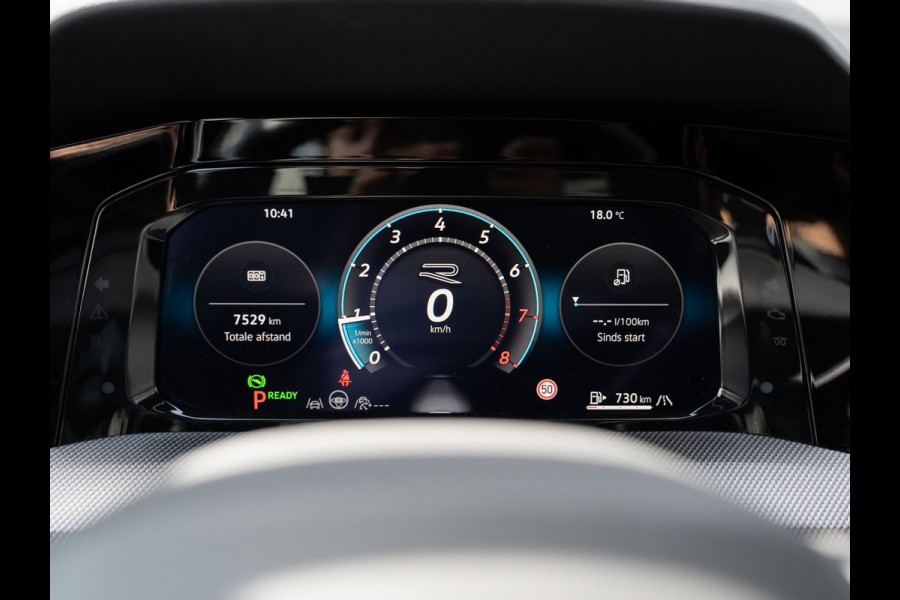 Volkswagen Golf 1.5 eTSI 150PK DSG R-Line Edition | Black Pack | Head-Up | Camera | BTW