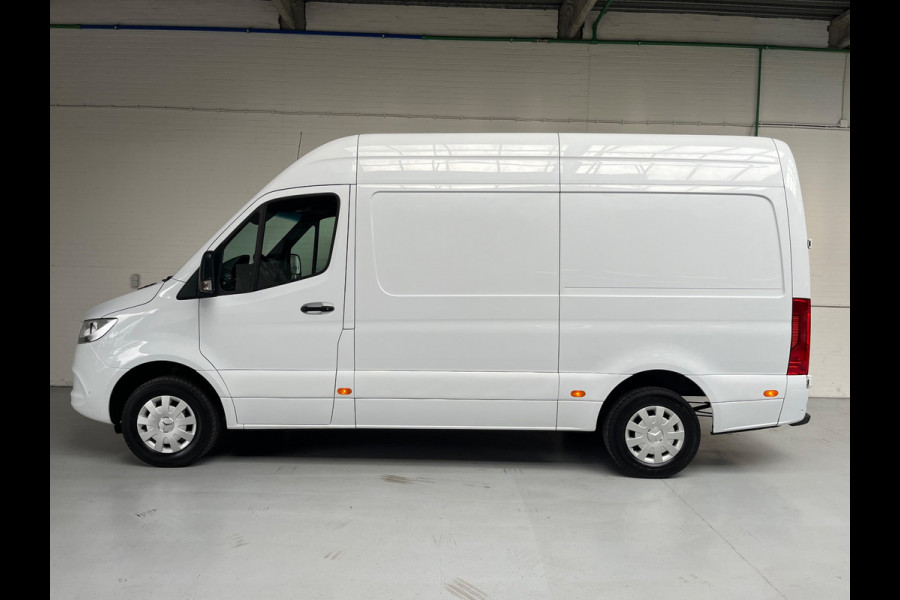 Mercedes-Benz Sprinter Automaat 316 2.2 CDI 160pk L2H2 EURO VI-D 3 persoons, M-Bux, CruiseControl, Camera, RIJKLAARPRIJS! NL-BUS