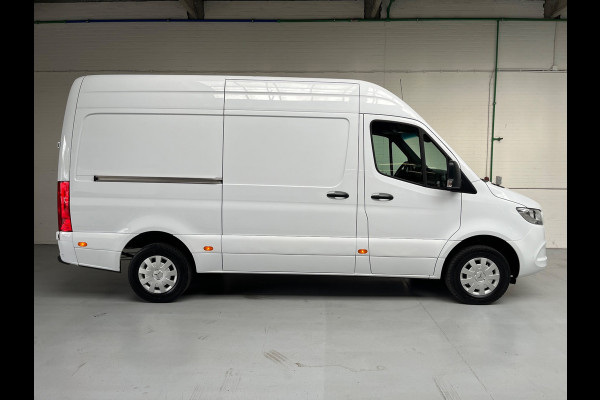 Mercedes-Benz Sprinter Automaat 316 2.2 CDI 160pk L2H2 EURO VI-D 3 persoons, M-Bux, CruiseControl, Camera, RIJKLAARPRIJS! NL-BUS