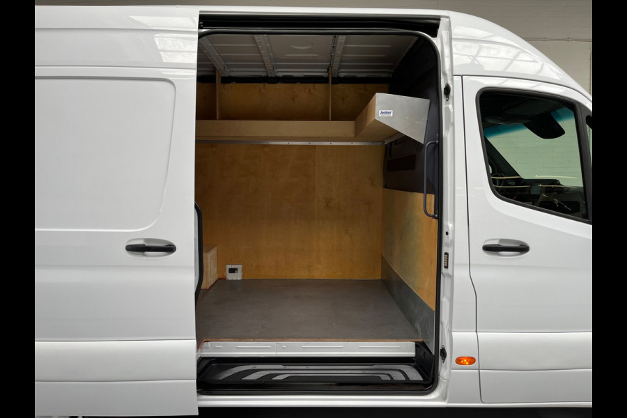Mercedes-Benz Sprinter Automaat 316 2.2 CDI 160pk L2H2 EURO VI-D 3 persoons, M-Bux, CruiseControl, Camera, RIJKLAARPRIJS! NL-BUS