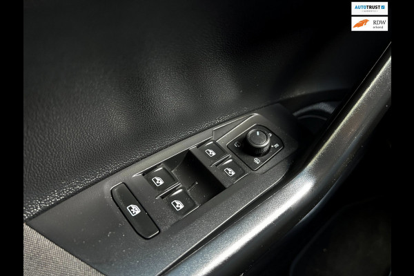 Volkswagen Polo 1.0 TSI R-Line Business_Navi_Carplay_Led_Virtual cocpit_keyless